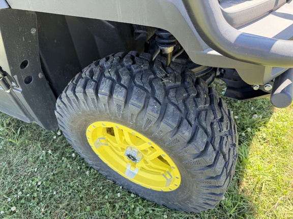 2024 John Deere XUV 835R - Photo11