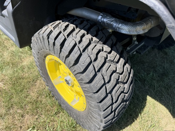 2024 John Deere XUV 835R - Photo14