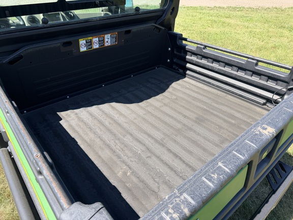 2024 John Deere XUV 835R - Photo15