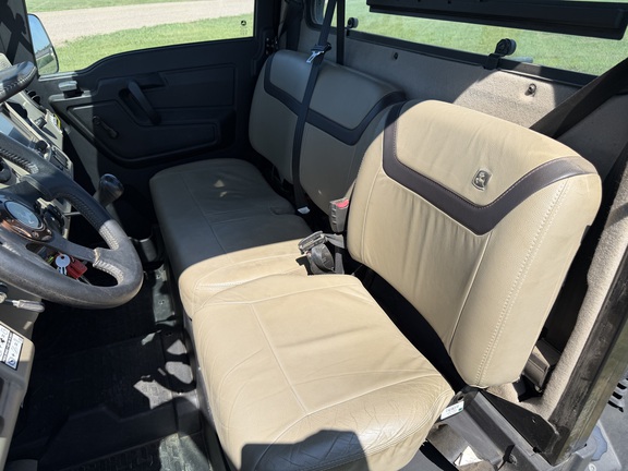 2024 John Deere XUV 835R - Photo21