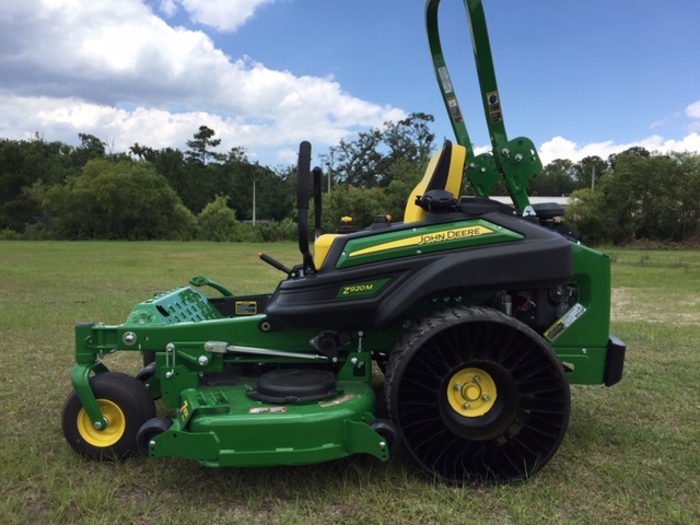 2025 John Deere Z920M Image 6