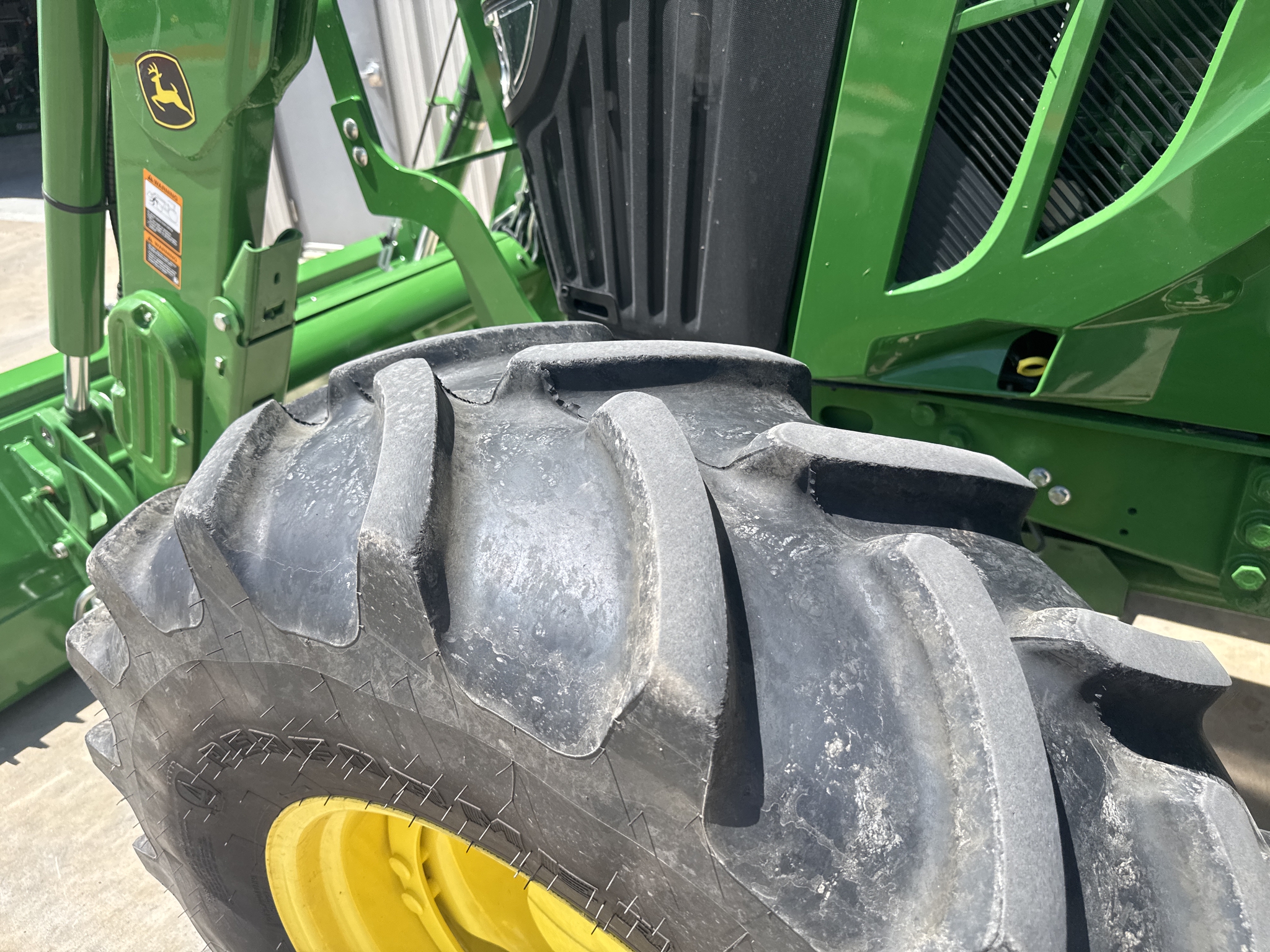 2023 John Deere 6110M Image 26