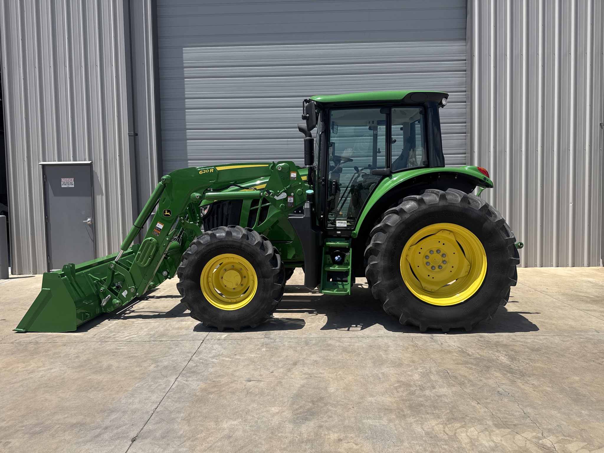 2023 John Deere 6110M Image 1