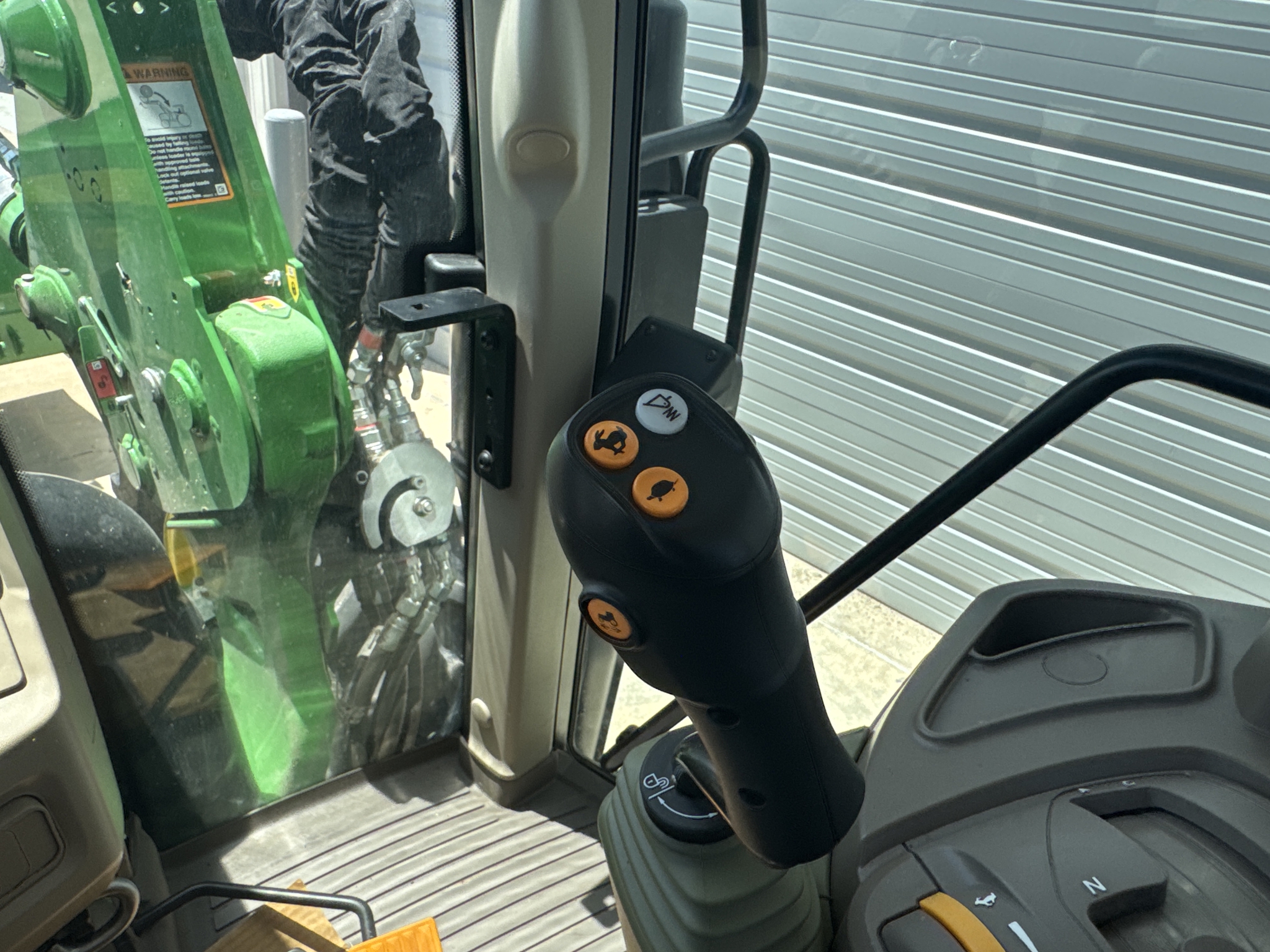 2023 John Deere 6110M Image 14