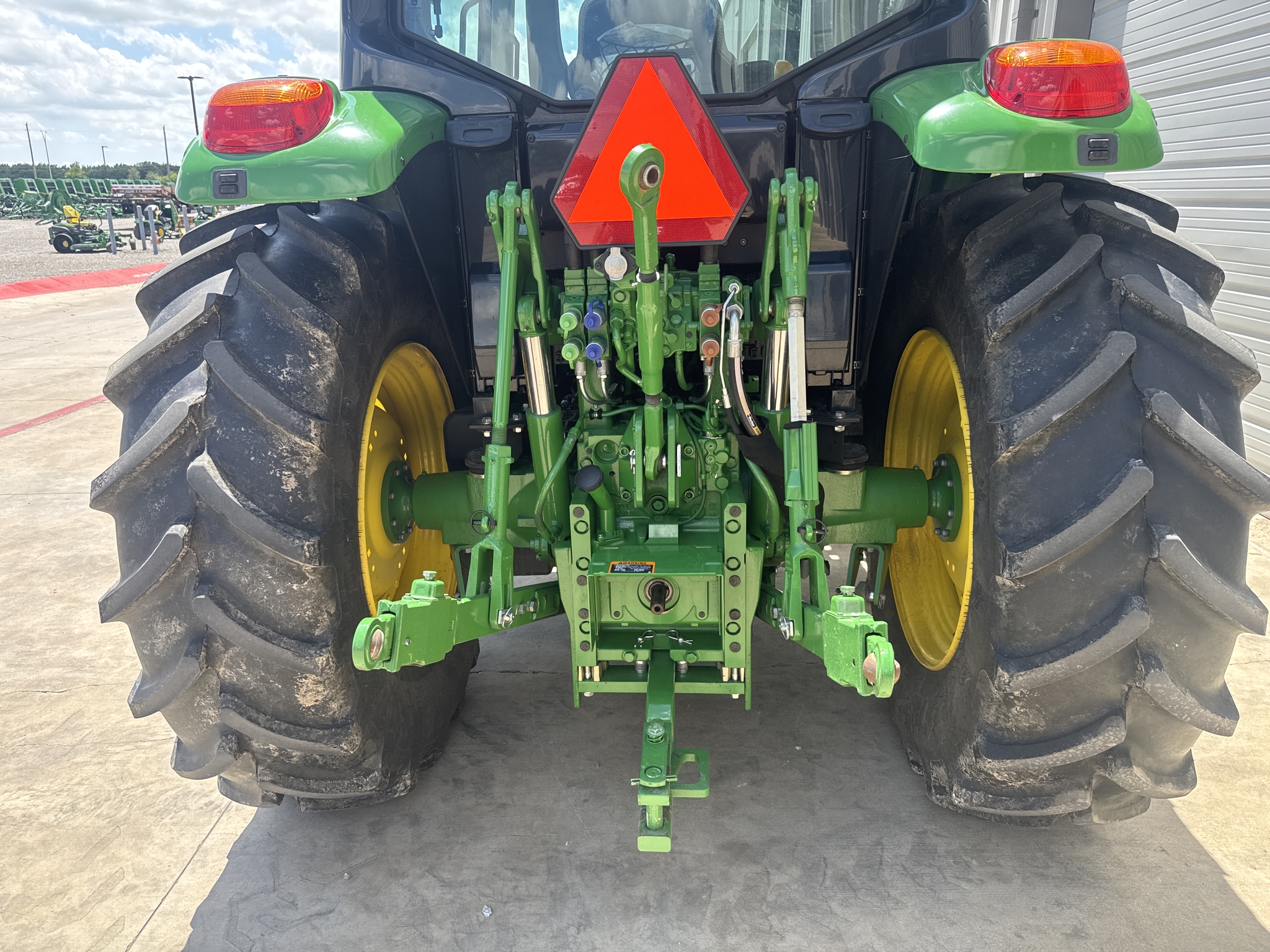 2023 John Deere 6110M Image 8