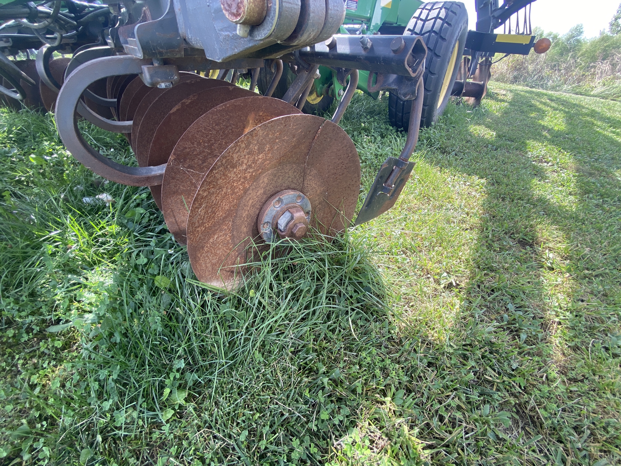 2013 John Deere 2623VT Image 17