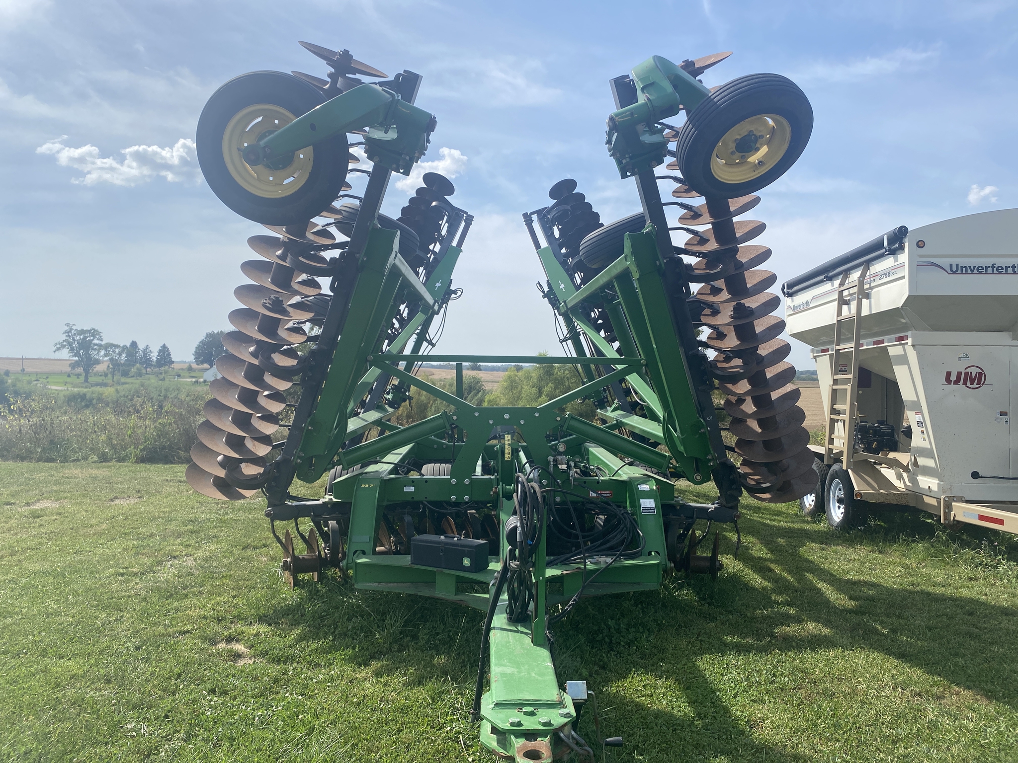 2013 John Deere 2623VT Image 2