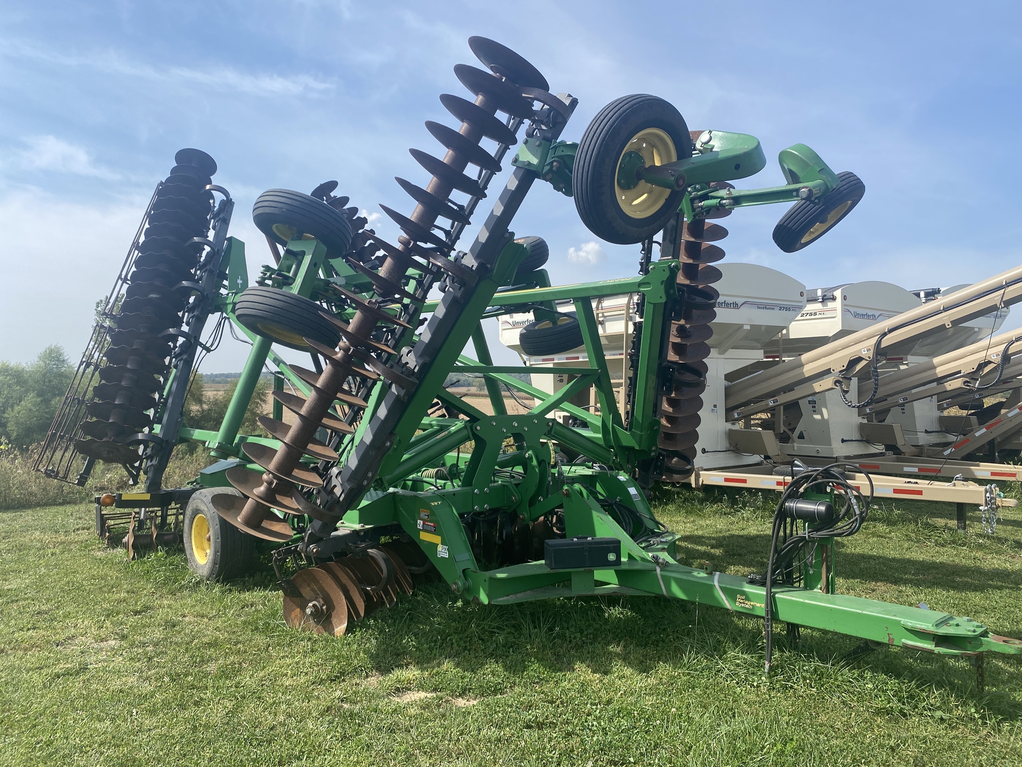 2013 John Deere 2623VT Image 3