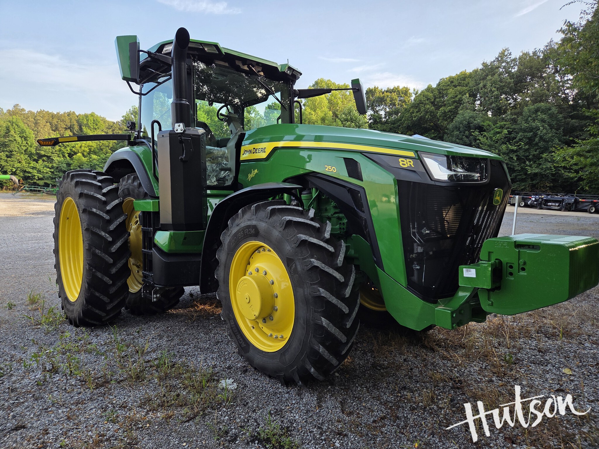 2024 John Deere 8R 250