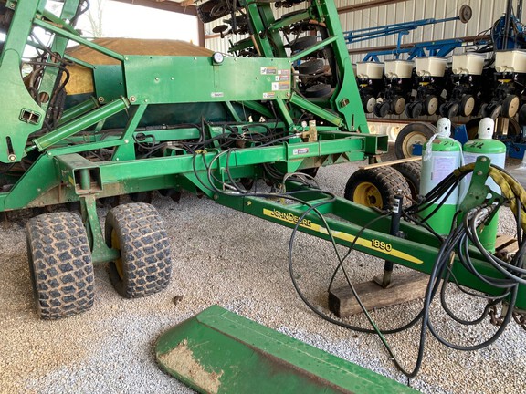 2005 John Deere 1890