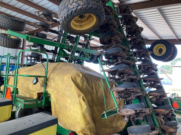 2005 John Deere 1890