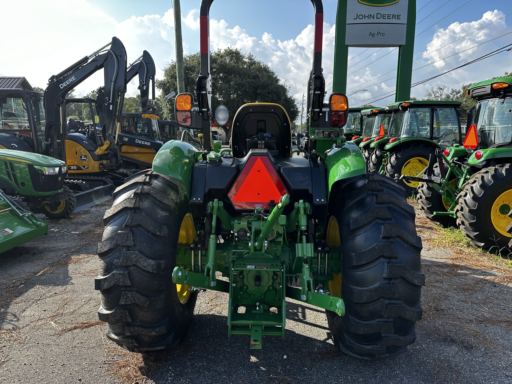 2025 John Deere 5050E Image 6