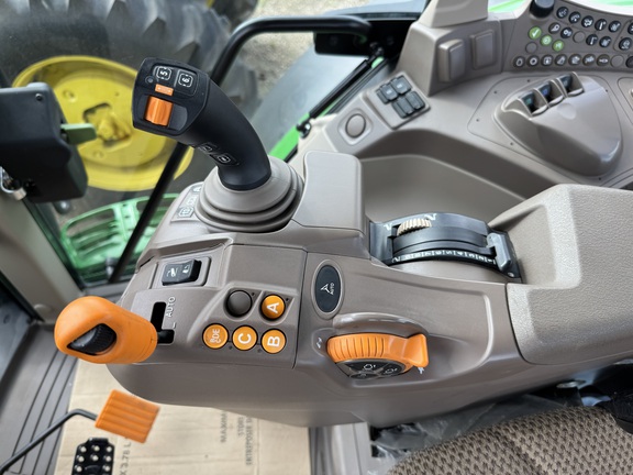 Used 2023 John Deere 6175M Row Crop Tractors at Horizon Ag & Turf in Mayerthorpe, AB - Photo7