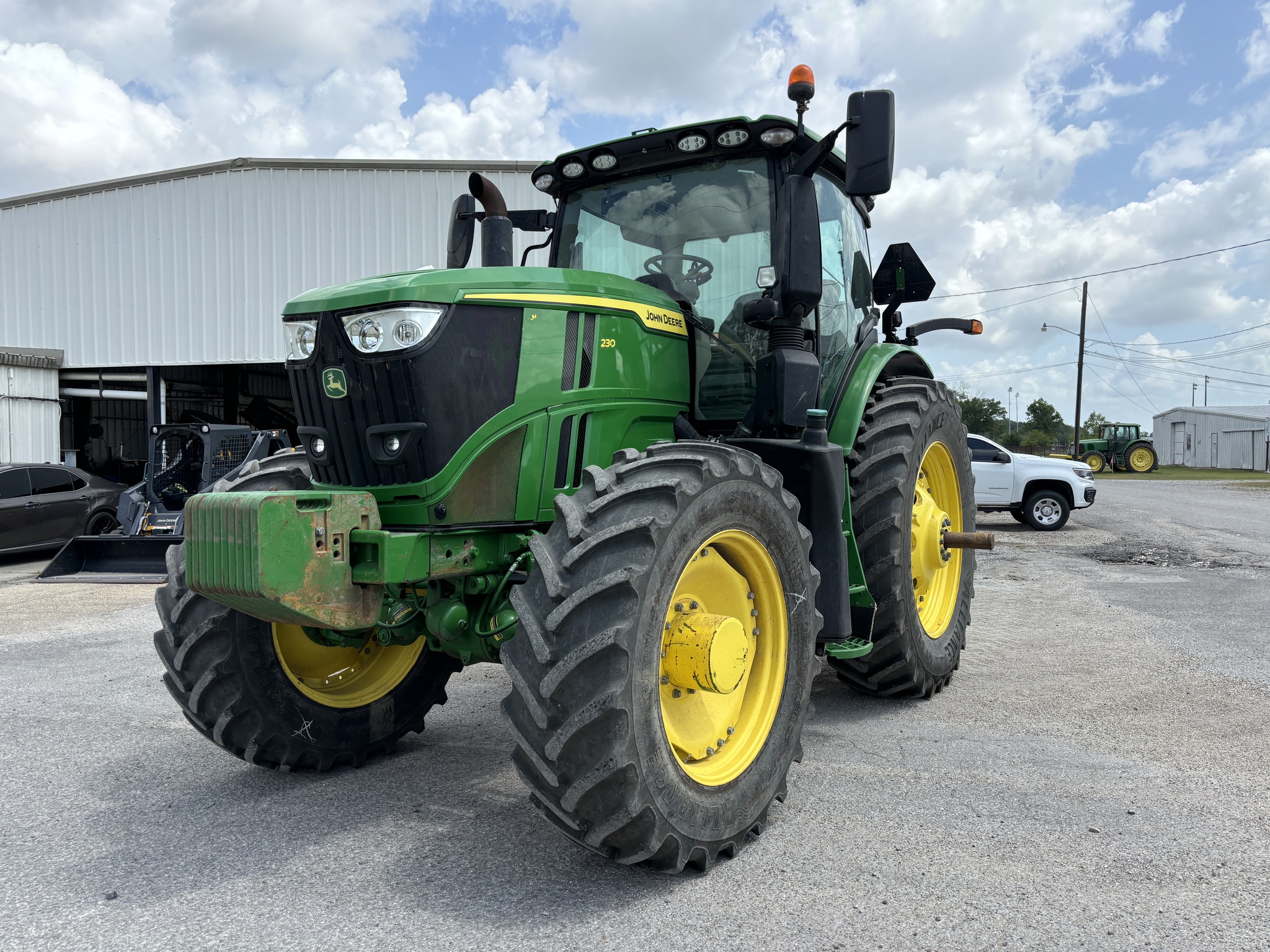 2022 John Deere 6R 230 Image 1