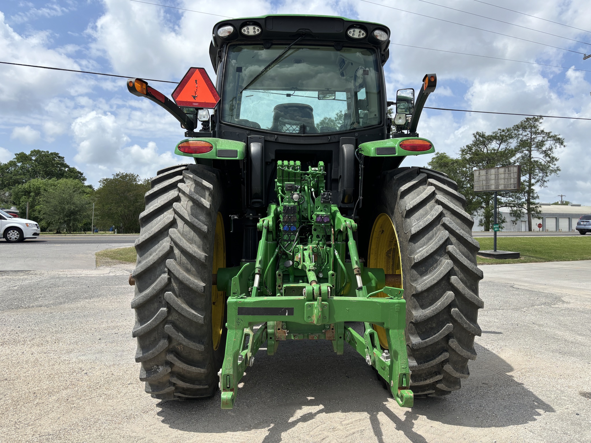 2022 John Deere 6R 230 Image 4