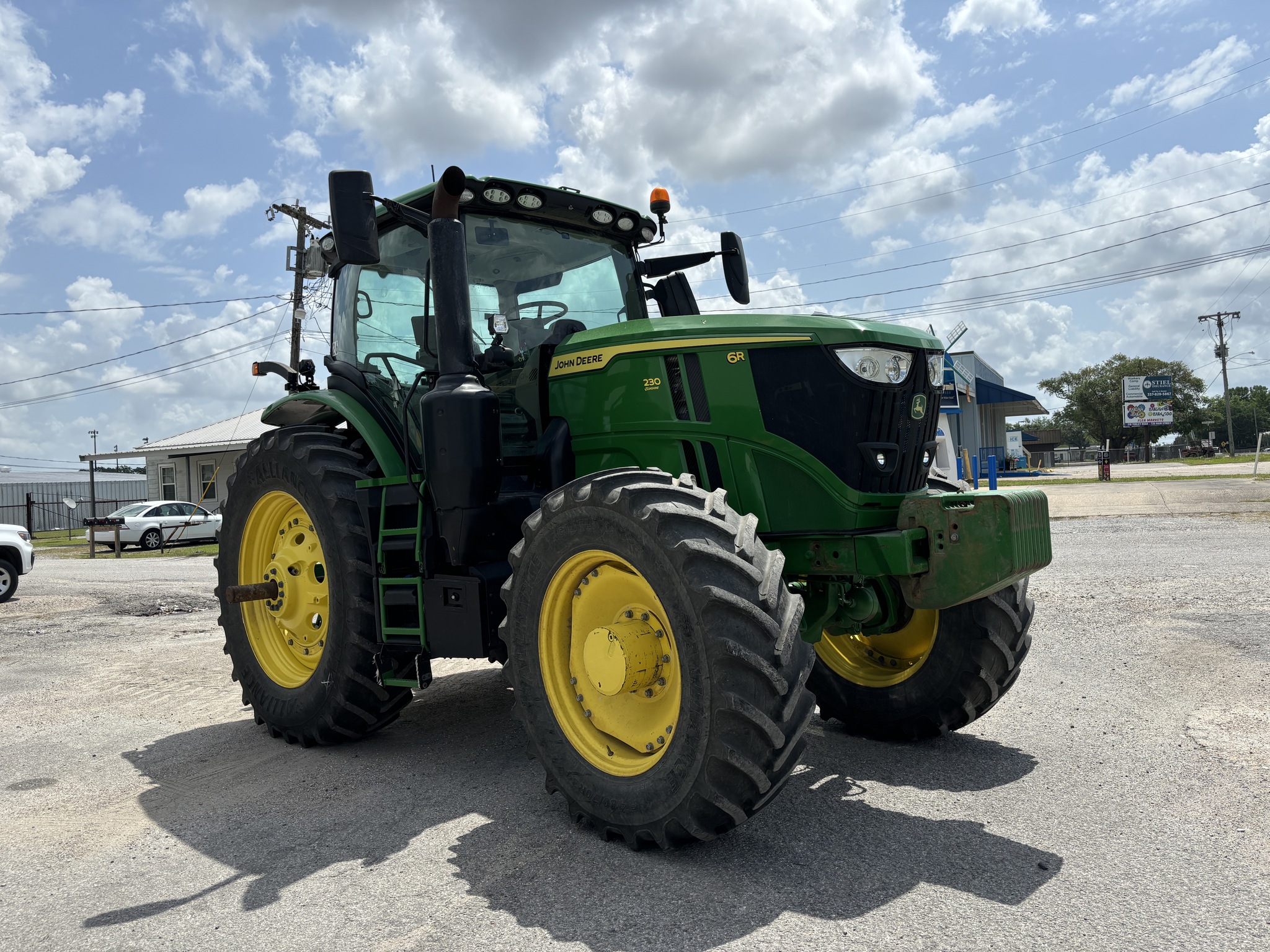 2022 John Deere 6R 230 Image 8