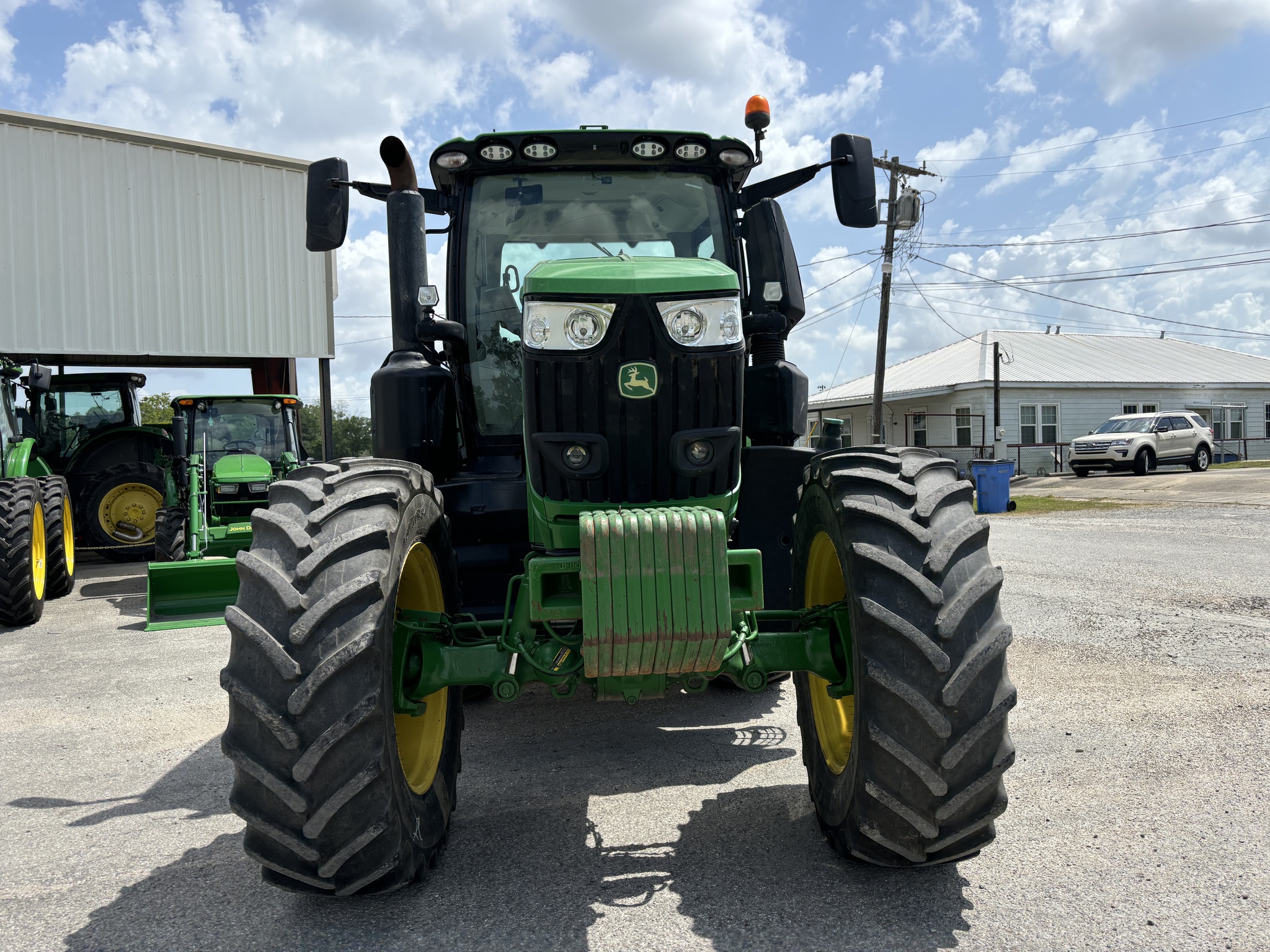 2022 John Deere 6R 230 Image 9