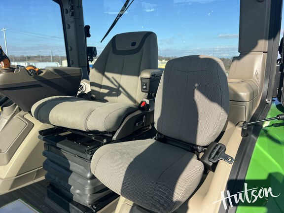 Photo of 2024 John Deere 8R 370