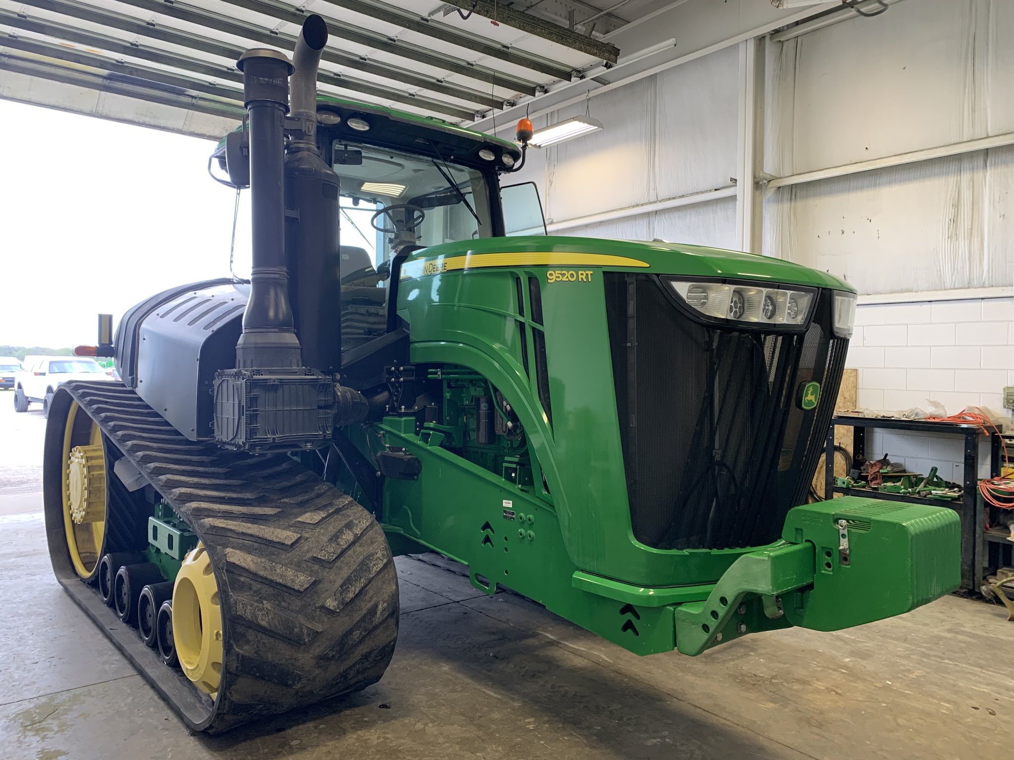 2015 John Deere 9520RT Image 2