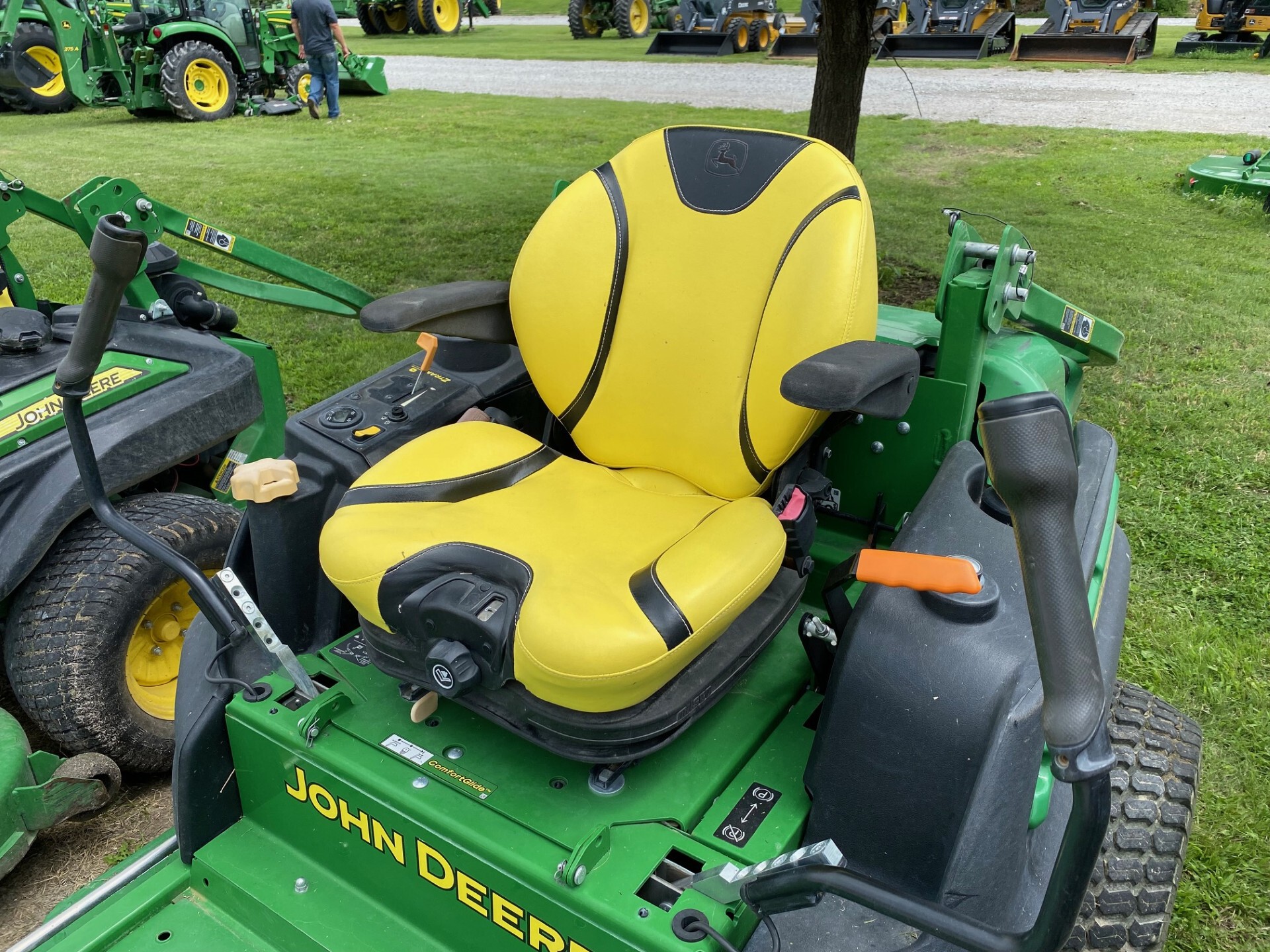 2019 John Deere Z997R Image 2