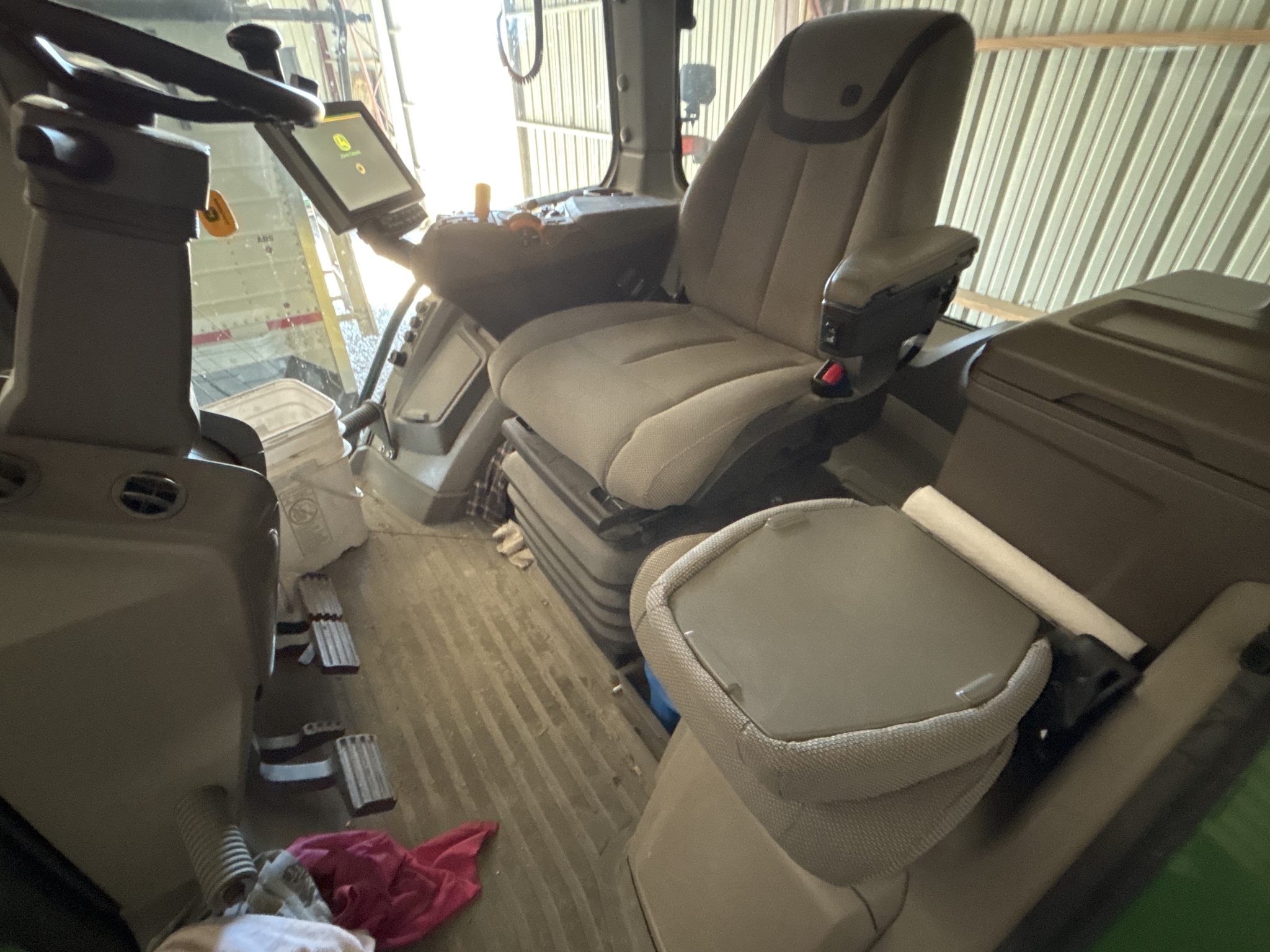 Used 2023 John Deere 8R 250 Row Crop Tractors at Koenig Equipment in Anna, OH - PhotoXL5