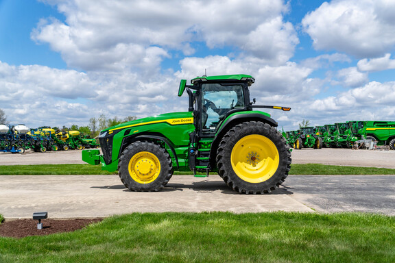 Used 2023 John Deere 8R 250 Row Crop Tractors at Koenig Equipment in Anna, OH - Photo1