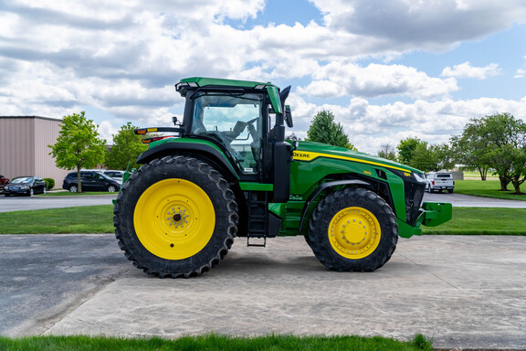 Used 2023 John Deere 8R 250 Row Crop Tractors at Koenig Equipment in Anna, OH - Photo5