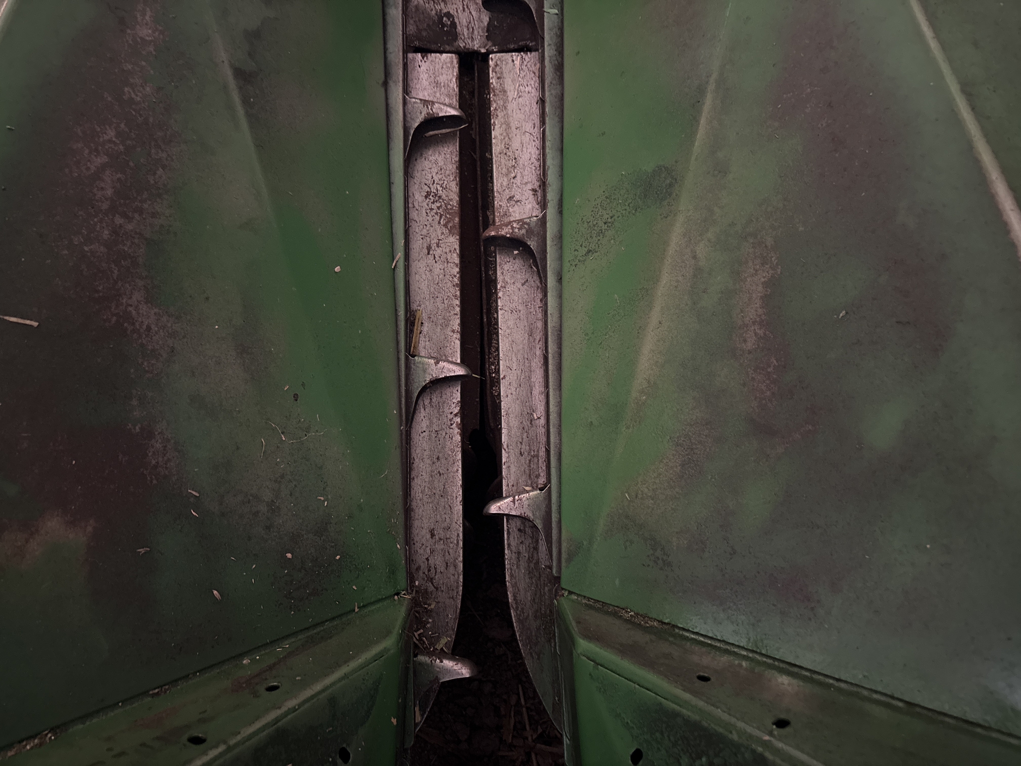 Used -- John Deere 444 Corn and Row Crop headers at Koenig Equipment in Anna, OH - PhotoXL6