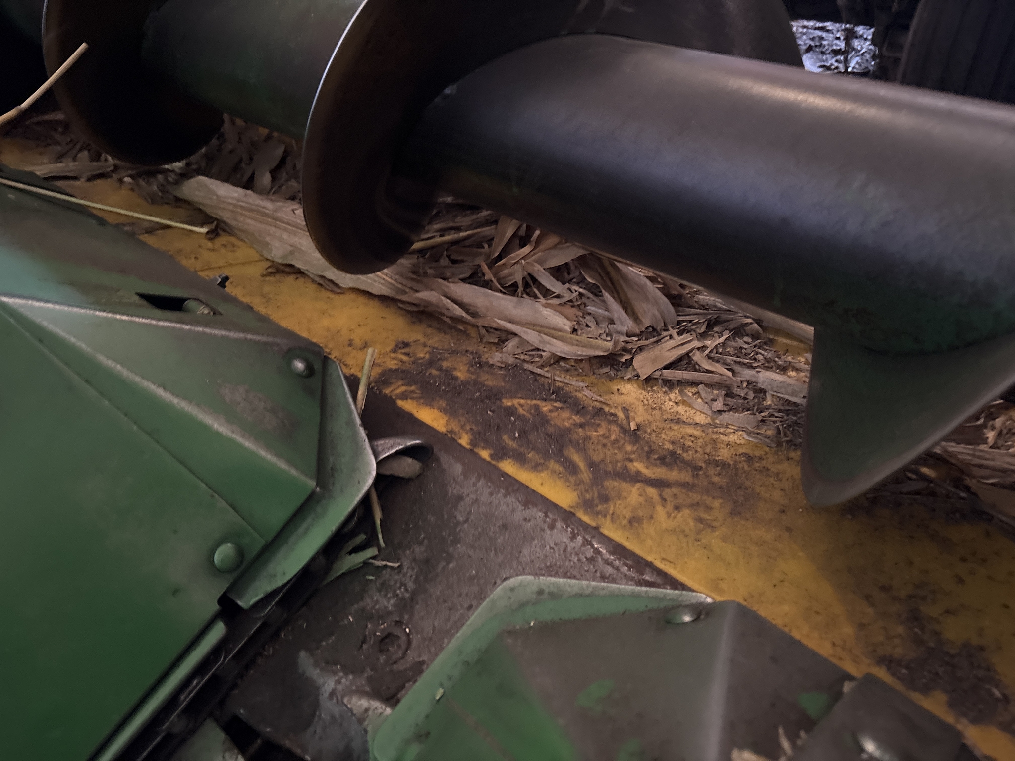 Used -- John Deere 444 Corn and Row Crop headers at Koenig Equipment in Anna, OH - PhotoXL8