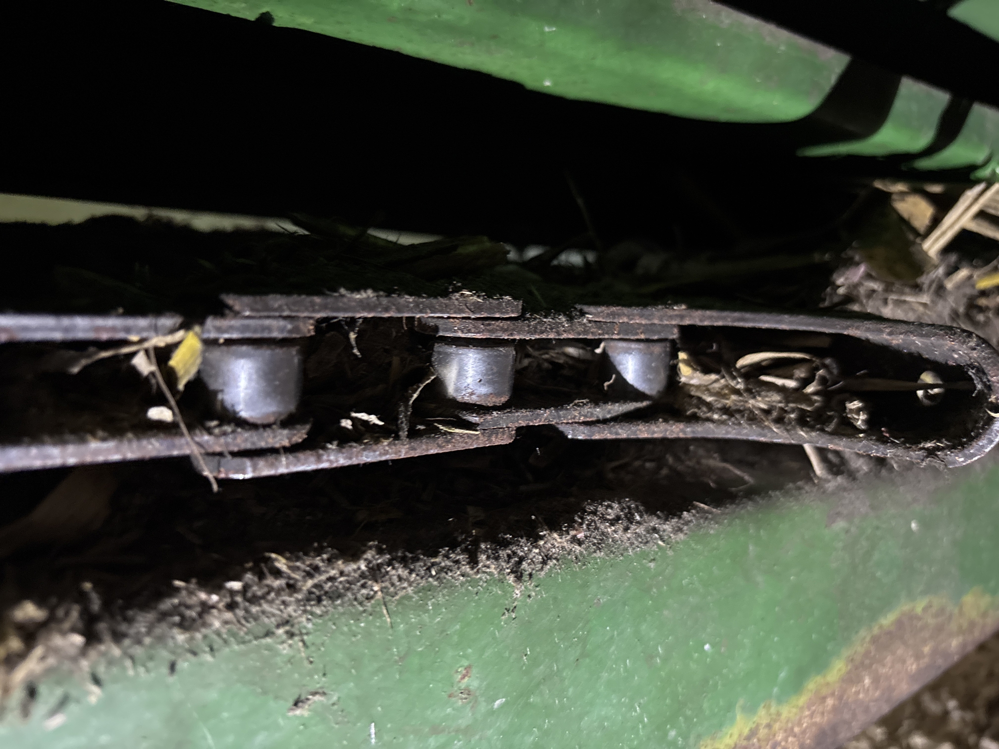 Used -- John Deere 444 Corn and Row Crop headers at Koenig Equipment in Anna, OH - PhotoXL11