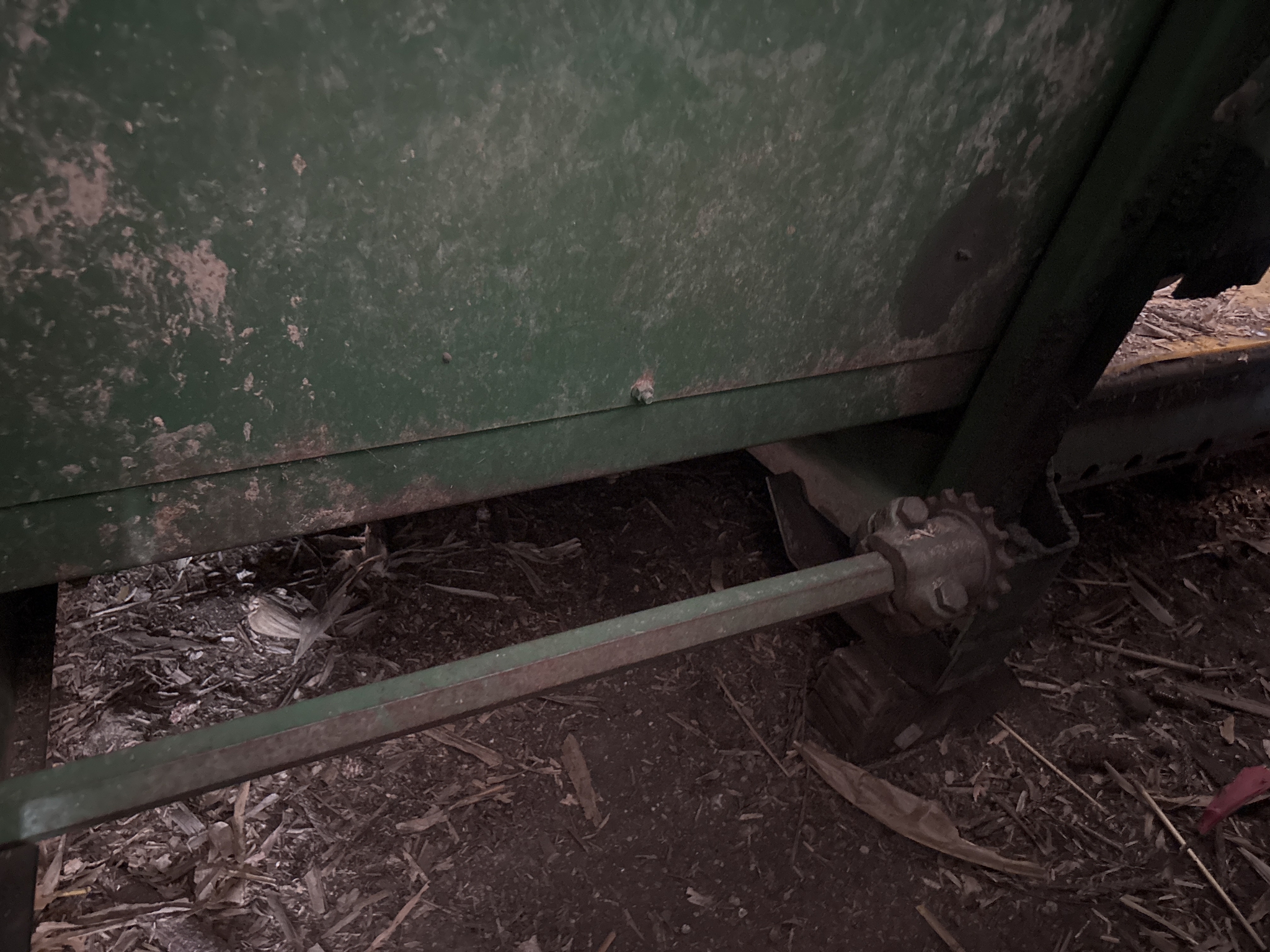 Used -- John Deere 444 Corn and Row Crop headers at Koenig Equipment in Anna, OH - PhotoXL15