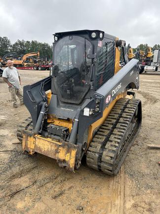 Photo of a 2023 John Deere 333G