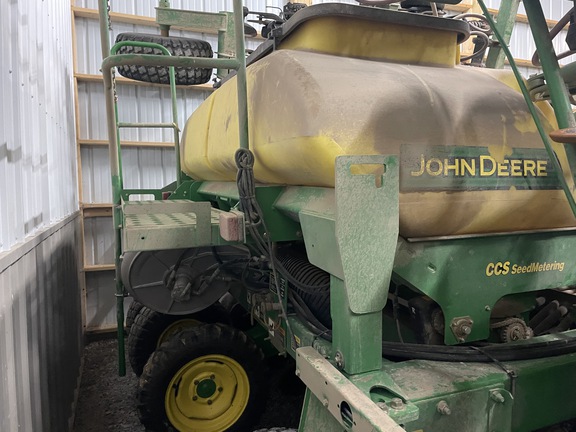 Photo of 2009 John Deere 1990