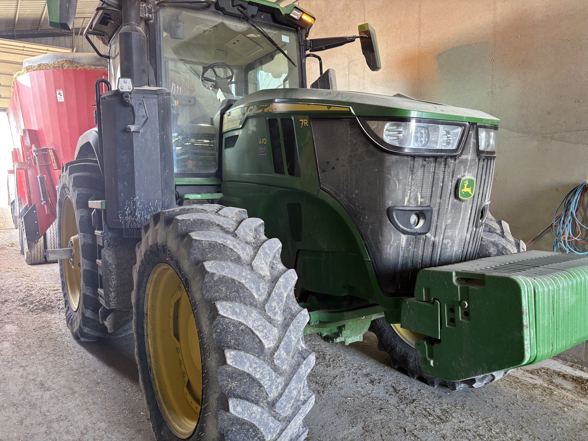 2023 John Deere 7R 270 Image 2