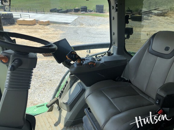 Photo of 2024 John Deere 8R 410