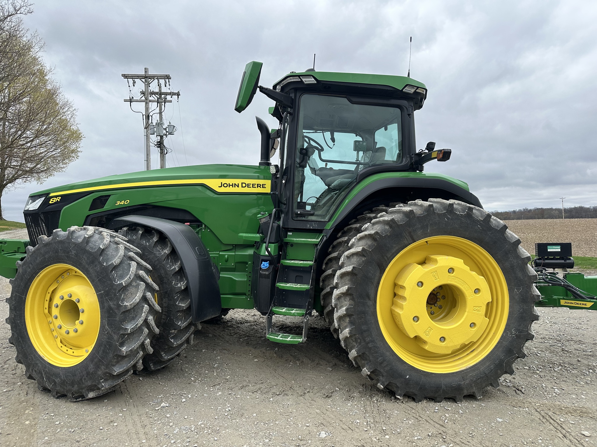 2024 John Deere 8R 340 Image 2