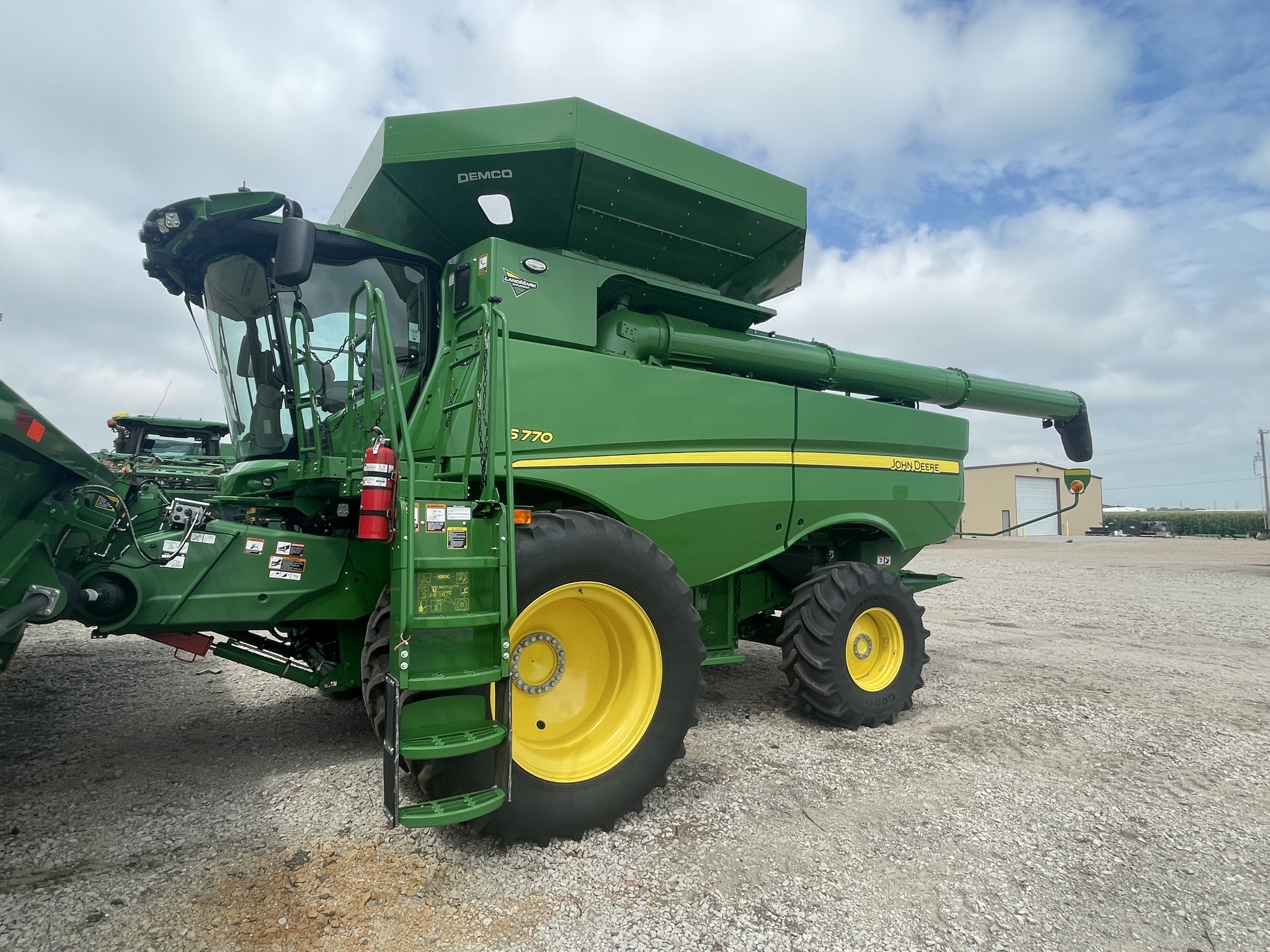 2023 John Deere S770 Image 5