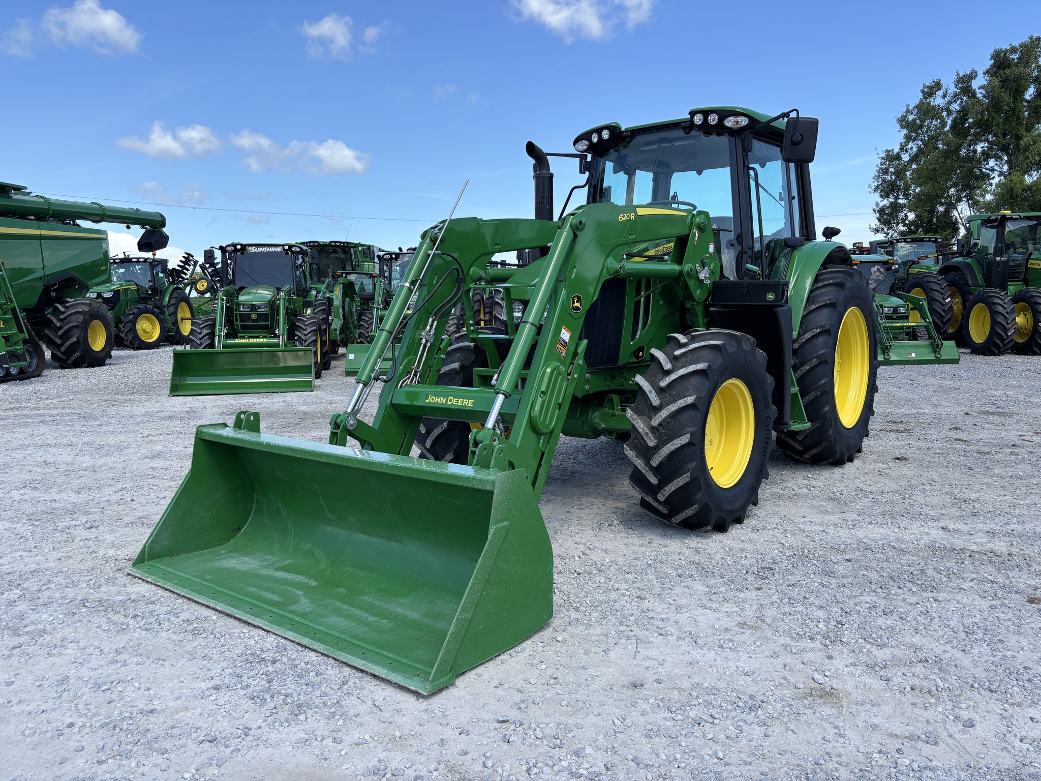 2023 John Deere 6120M Image 1