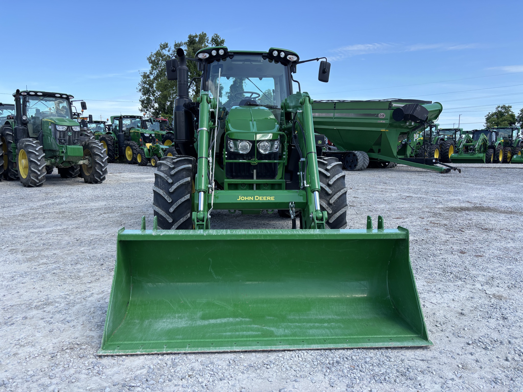 2023 John Deere 6120M Image 9