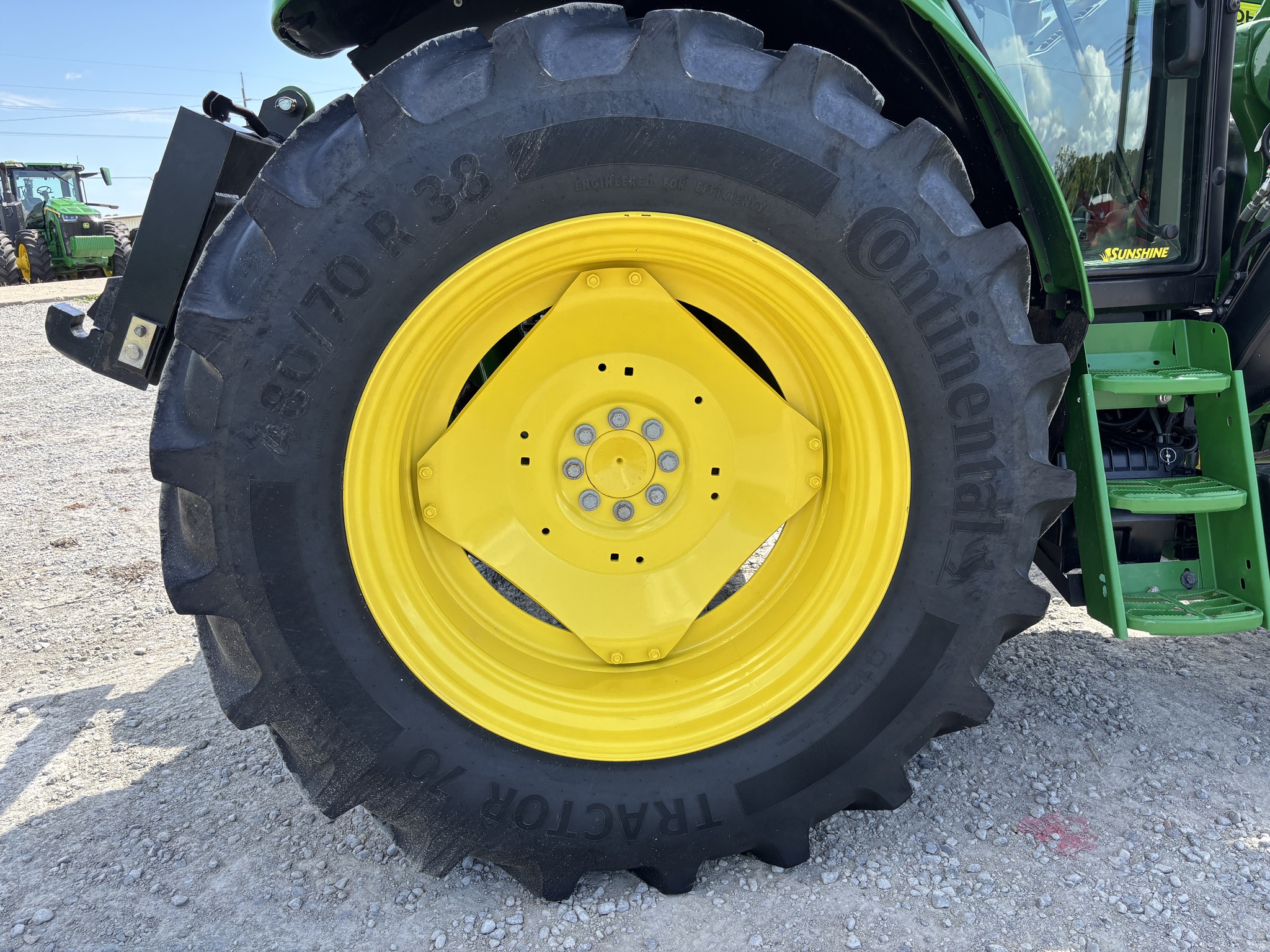 2023 John Deere 6120M Image 19