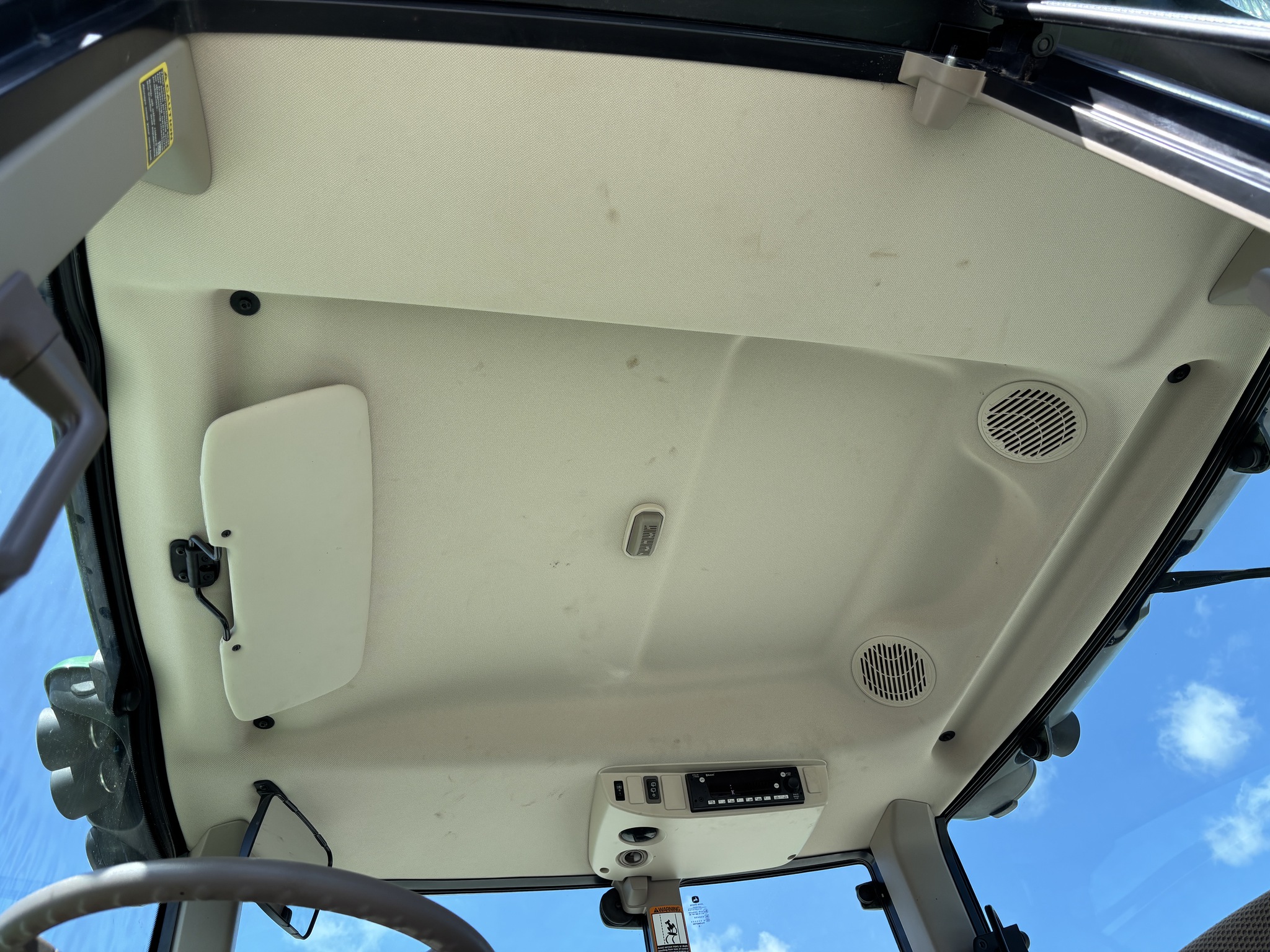 2023 John Deere 6120M Image 23