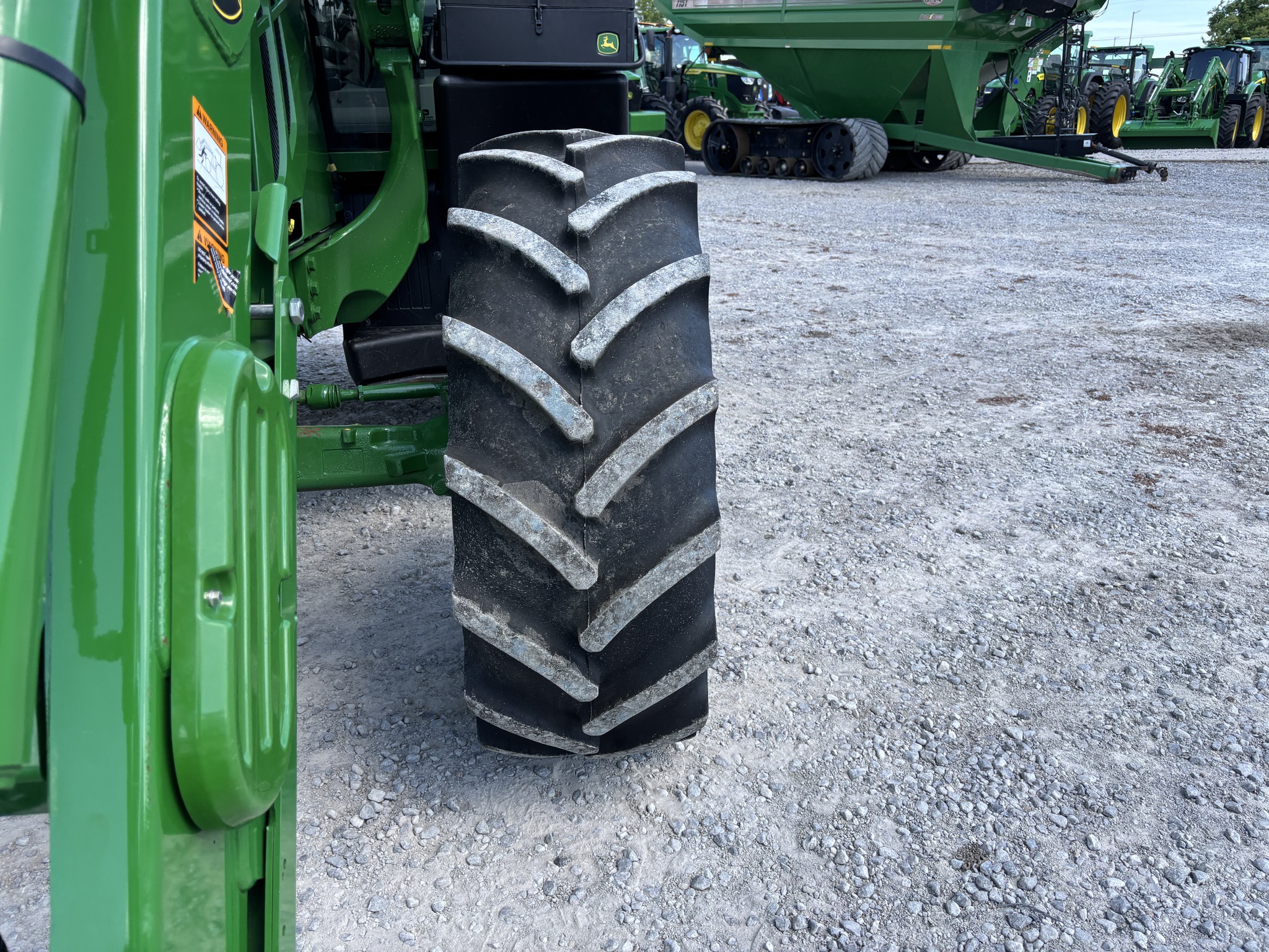 2023 John Deere 6120M Image 11