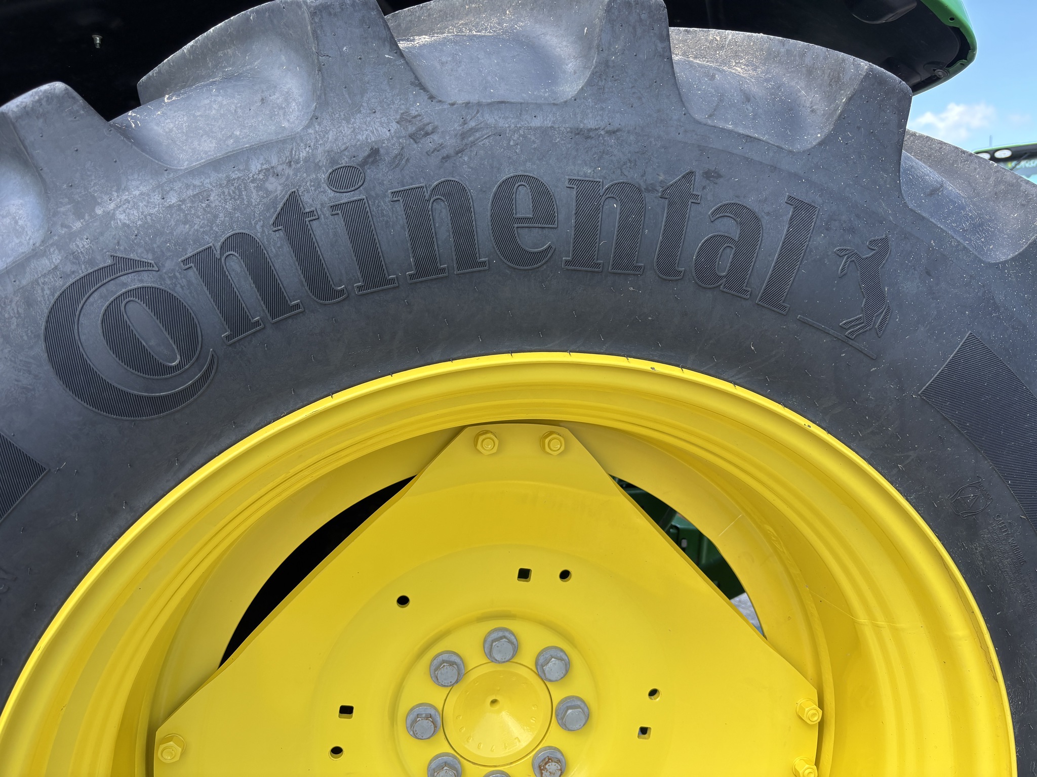 2023 John Deere 6120M Image 16