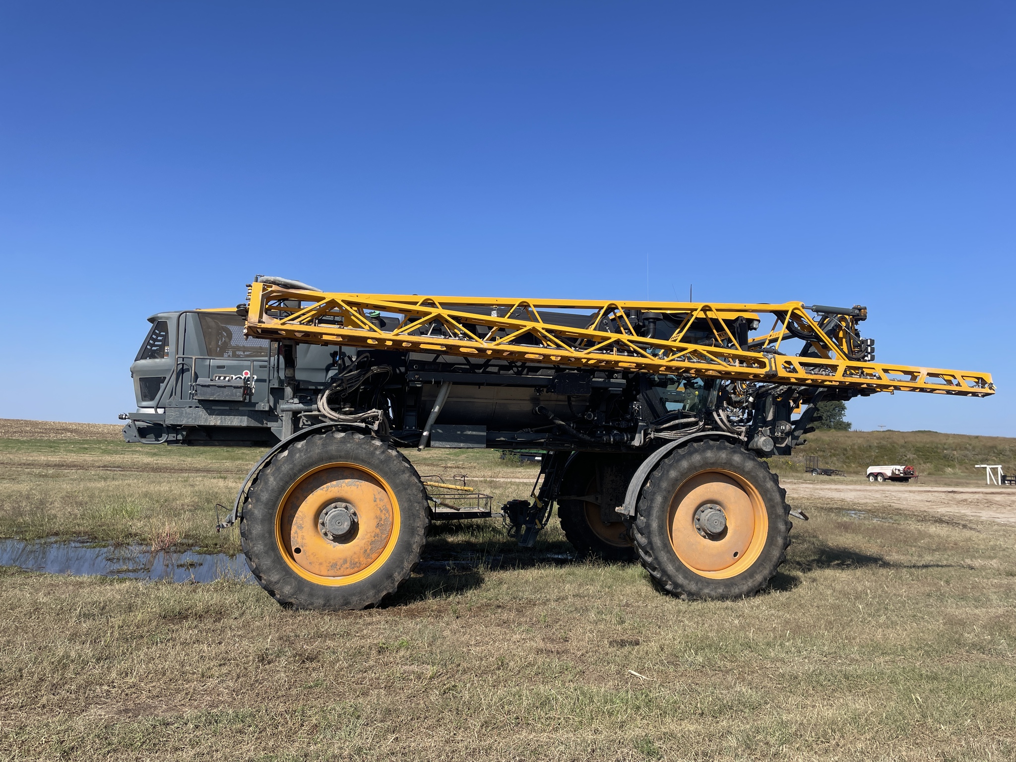 2024 Hagie STS16 Image 2