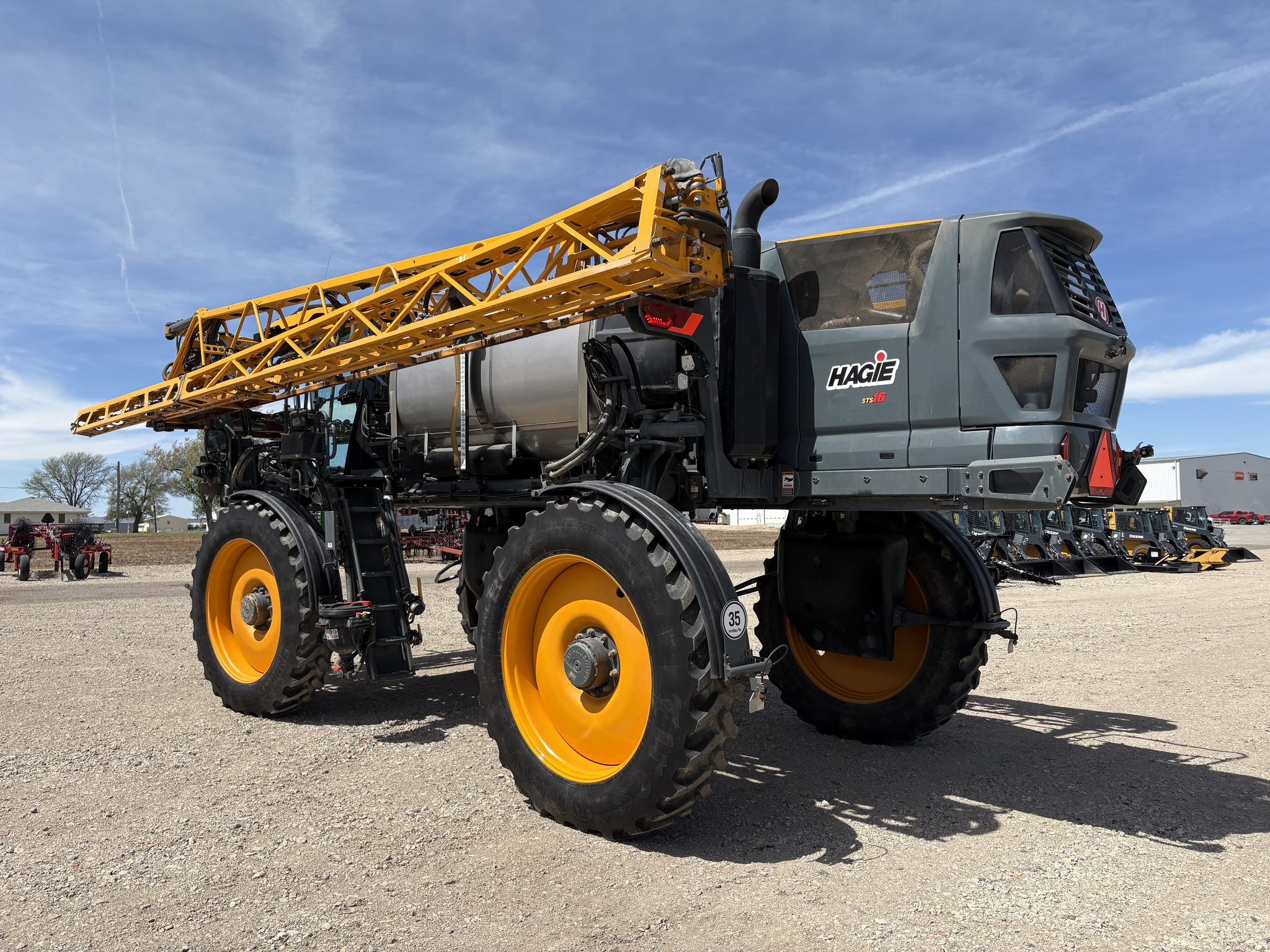 2024 Hagie STS16 Image 2