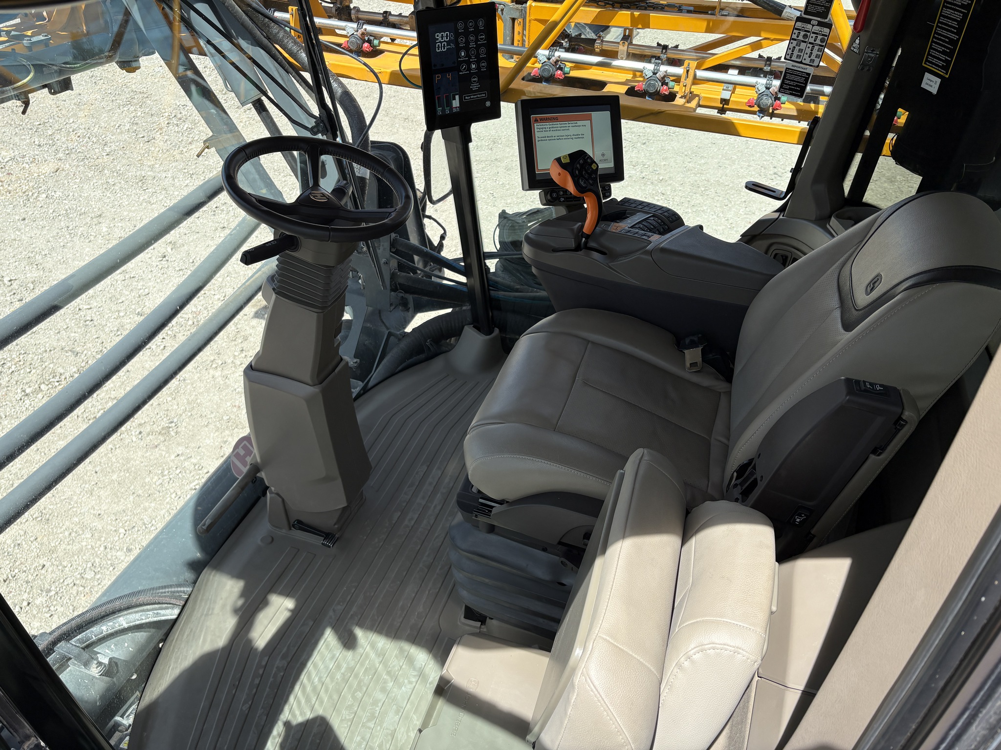 2024 Hagie STS16 Image 9