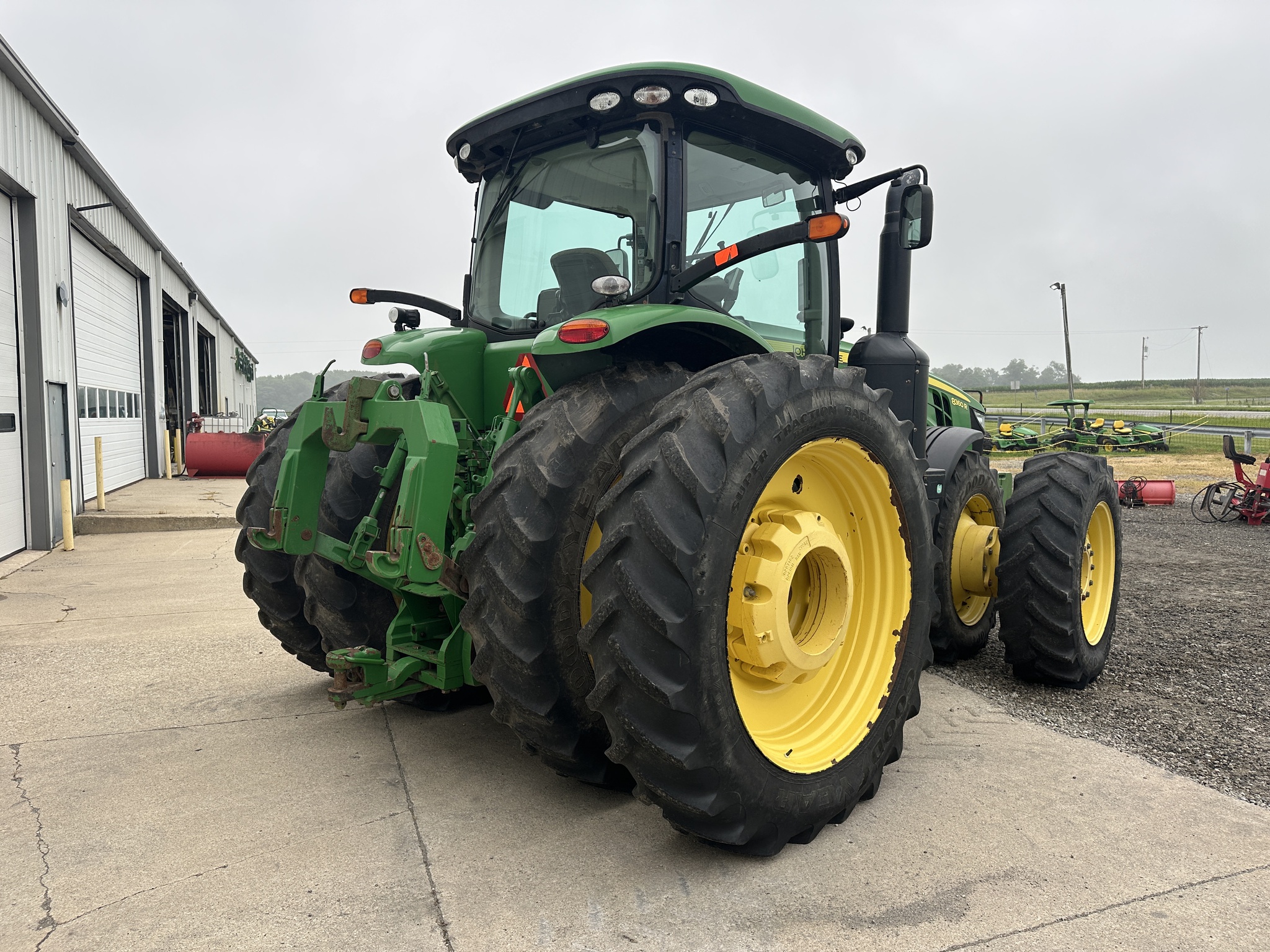 2013 John Deere 8360R Image 5