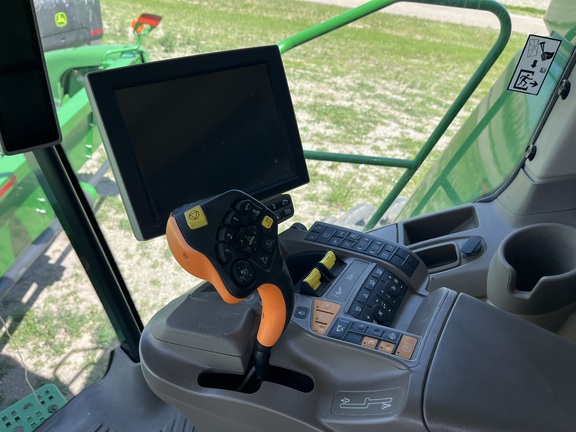 2019 John Deere S780 (19th thumbnail)