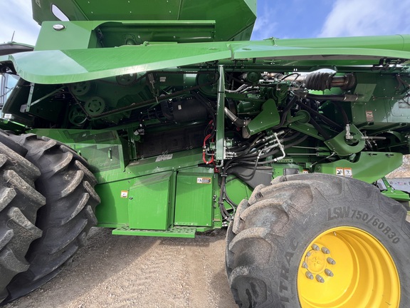 2024 John Deere S780 - Photo21