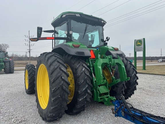 2023 John-Deere 8R 370